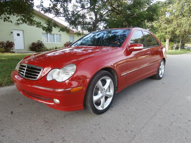 Mercedes-Benz C-Class 2004 photo 3