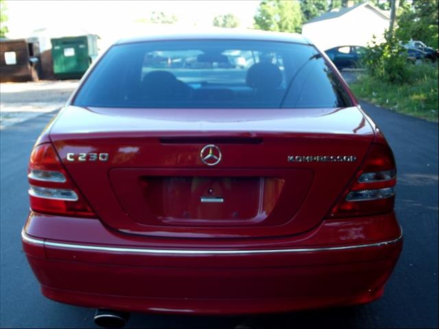 Mercedes-Benz C-Class 2004 photo 10