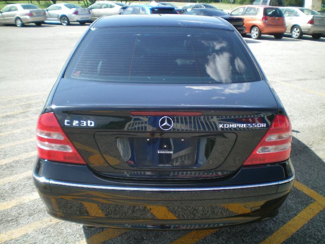 Mercedes-Benz C-Class 2004 photo 1