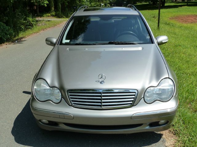 Mercedes-Benz C-Class 2004 photo 0