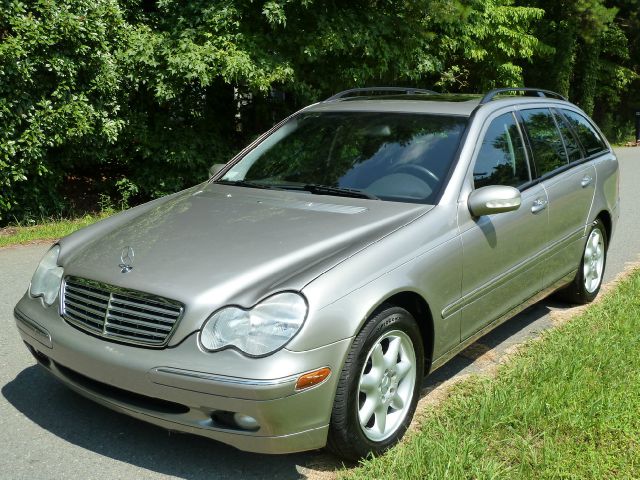 Mercedes-Benz C-Class 2004 photo 1