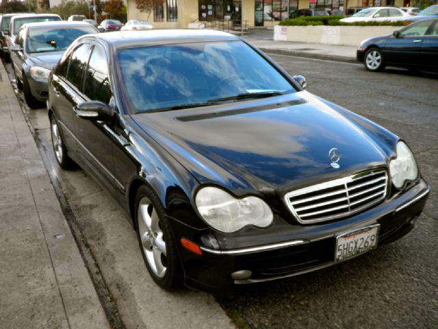 Mercedes-Benz C-Class 2004 photo 3