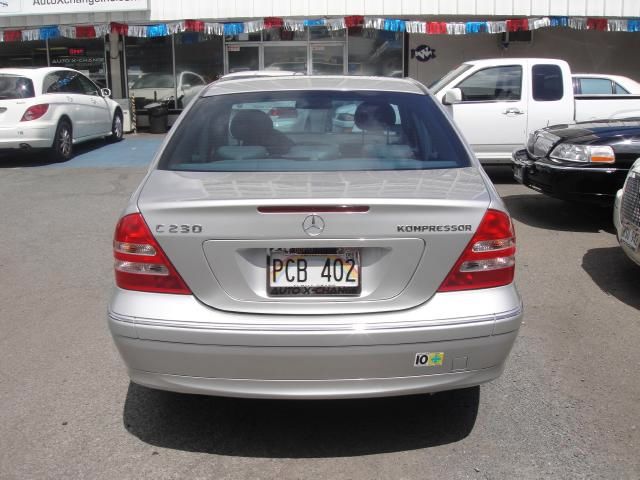 Mercedes-Benz C-Class 2004 photo 3