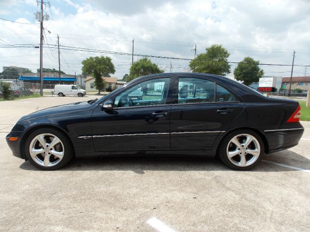 Mercedes-Benz C-Class 2004 photo 13