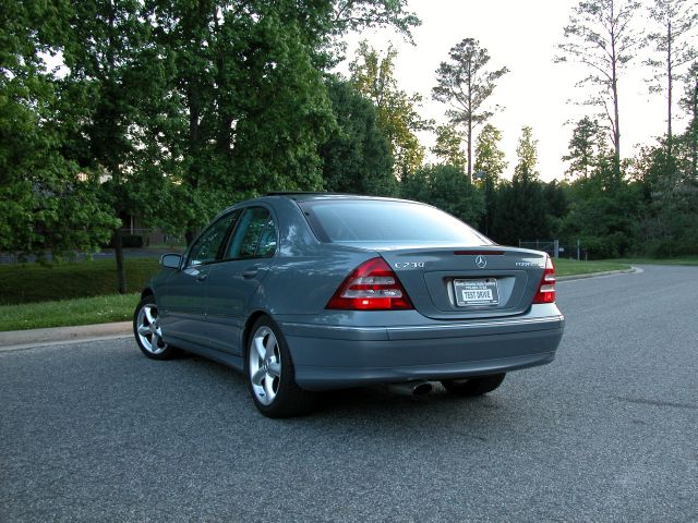 Mercedes-Benz C-Class 2004 photo 4