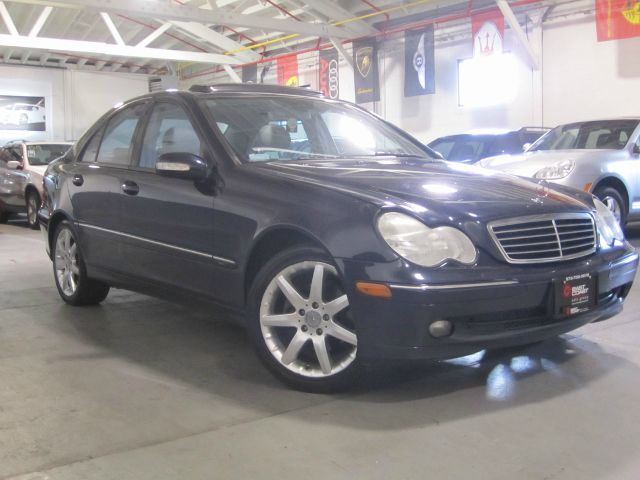 Mercedes-Benz C-Class 2004 photo 3