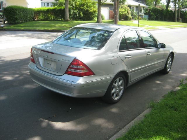 Mercedes-Benz C-Class 2004 photo 3