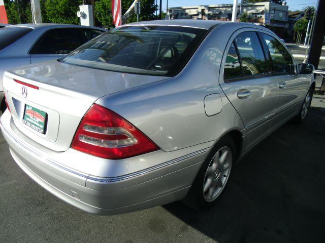 Mercedes-Benz C-Class 2004 photo 4