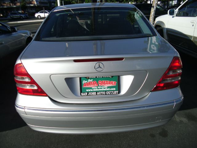 Mercedes-Benz C-Class 2004 photo 9