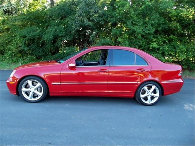 Mercedes-Benz C-Class 2004 photo 1