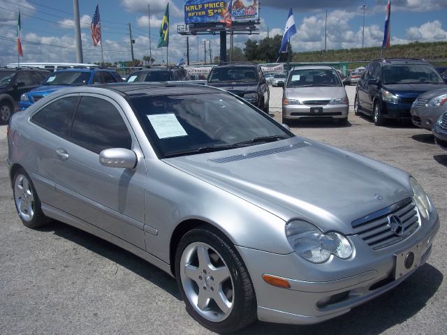 Mercedes-Benz C-Class 2004 photo 1