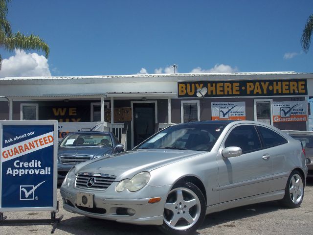 Mercedes-Benz C-Class 2004 photo 4