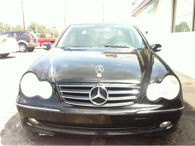 Mercedes-Benz C-Class 2004 photo 1