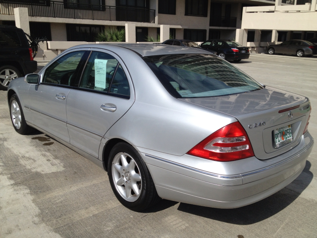 Mercedes-Benz C-Class 2004 photo 4