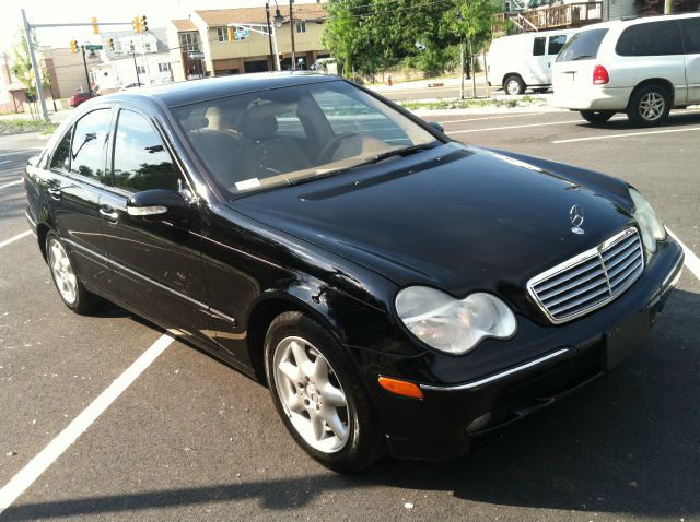 Mercedes-Benz C-Class 2004 photo 18