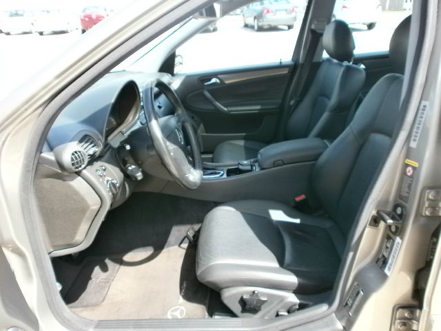 Mercedes-Benz C-Class 2004 photo 24