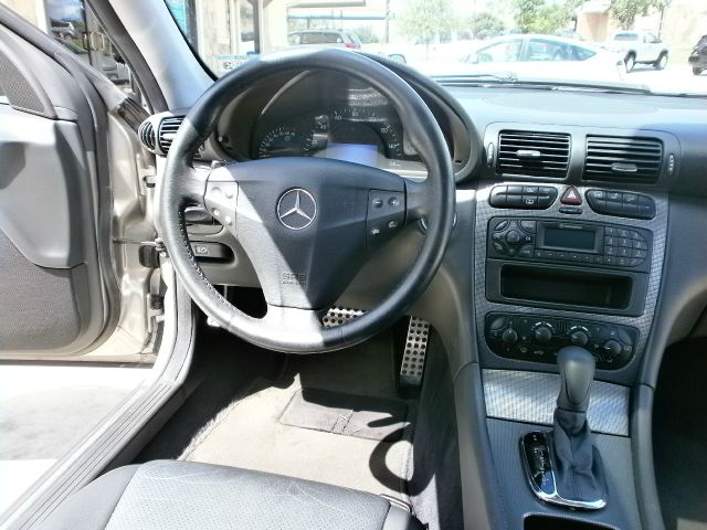 Mercedes-Benz C-Class 2004 photo 31