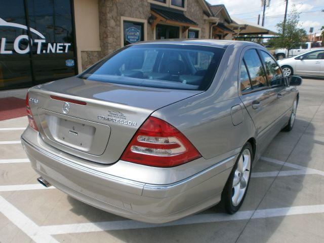 Mercedes-Benz C-Class 2004 photo 7