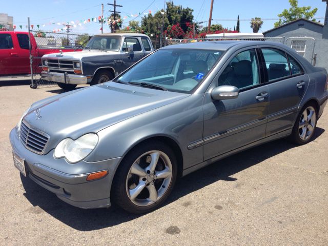 Mercedes-Benz C-Class 2004 photo 4