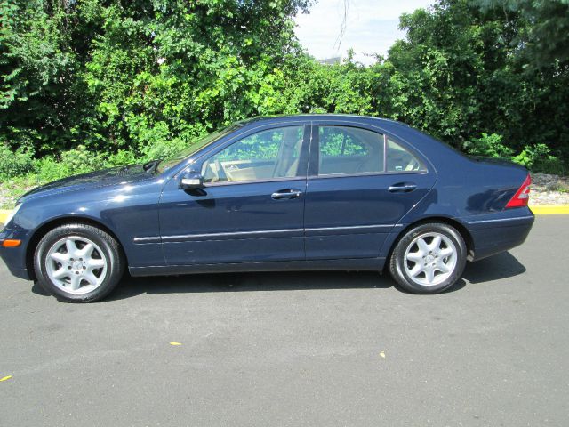 Mercedes-Benz C-Class E-350 Super Duty 158 WB DRW Sedan