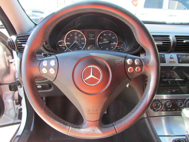 Mercedes-Benz C-Class 2005 photo 18