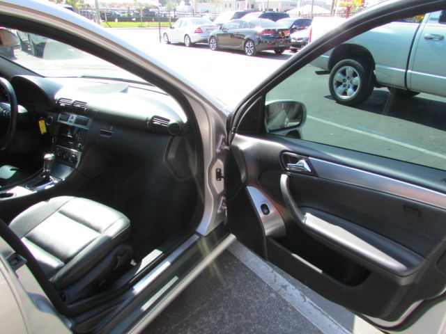 Mercedes-Benz C-Class 2005 photo 28