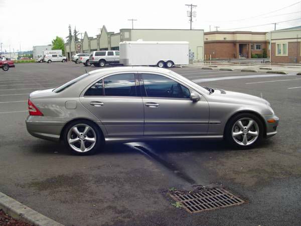 Mercedes-Benz C-Class 2005 photo 2