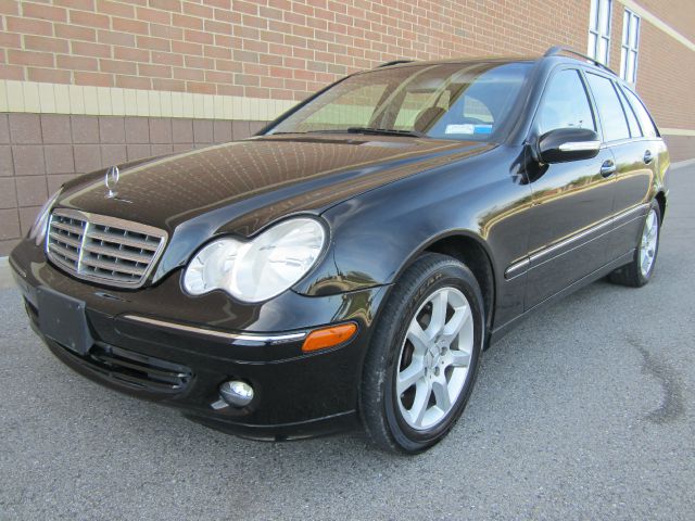 Mercedes-Benz C-Class 2005 photo 1