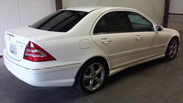 Mercedes-Benz C-Class 2005 photo 11