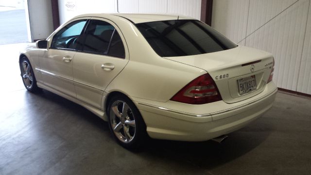 Mercedes-Benz C-Class 2005 photo 8