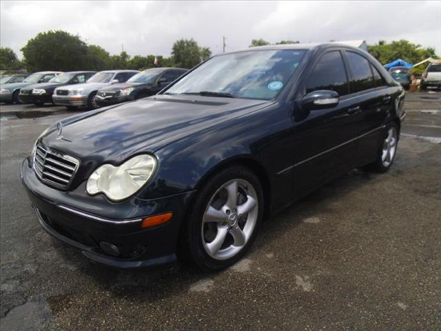 Mercedes-Benz C-Class 2005 photo 51