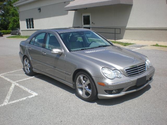 Mercedes-Benz C-Class 2005 photo 2