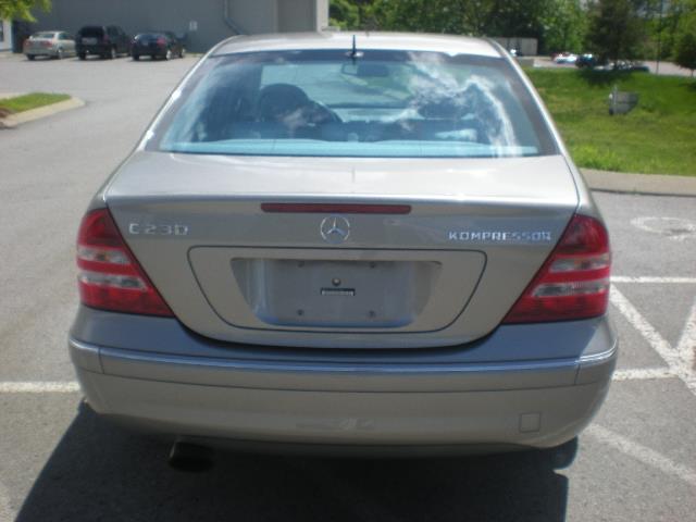 Mercedes-Benz C-Class 2005 photo 4