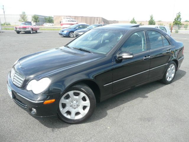 Mercedes-Benz C-Class 2005 photo 3