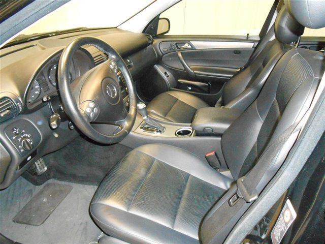 Mercedes-Benz C-Class 2005 photo 10