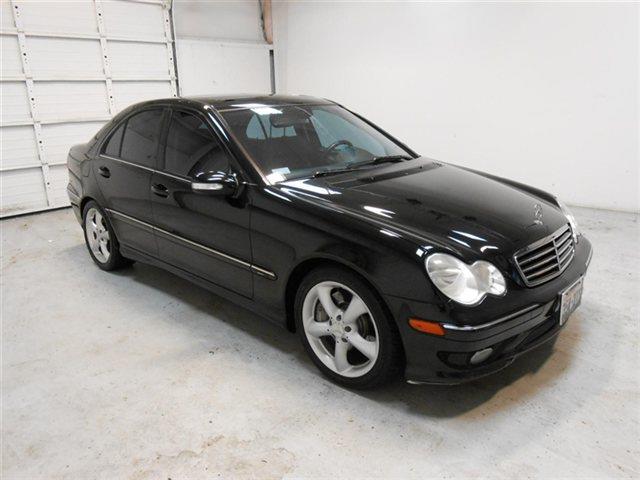 Mercedes-Benz C-Class 2005 photo 2