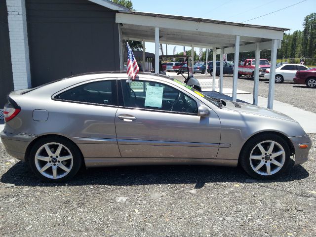 Mercedes-Benz C-Class 2005 photo 8