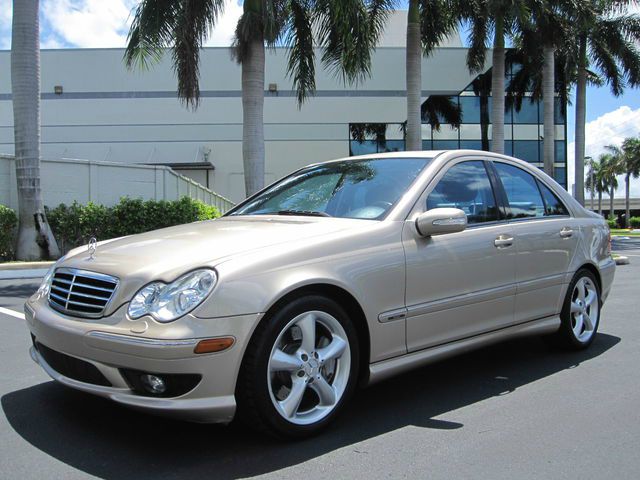 Mercedes-Benz C-Class 2005 photo 3