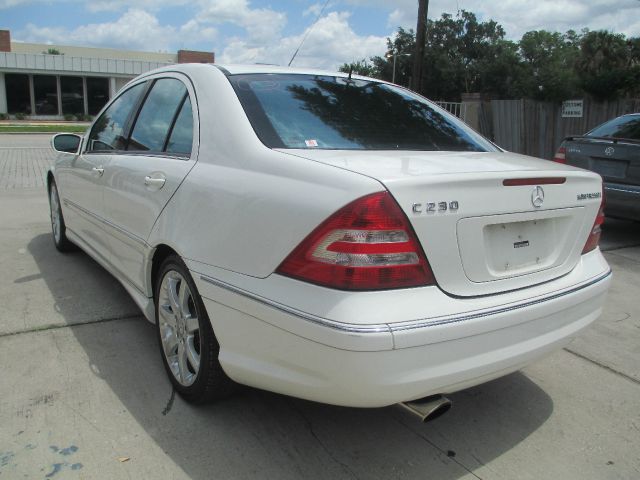 Mercedes-Benz C-Class 2005 photo 14