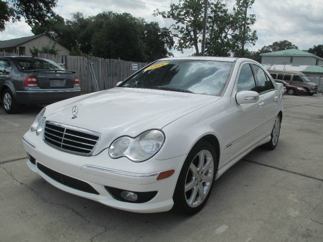 Mercedes-Benz C-Class 2005 photo 16