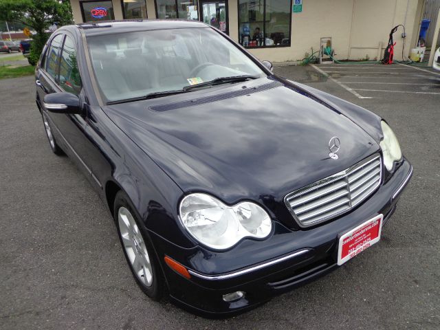 Mercedes-Benz C-Class 2005 photo 2