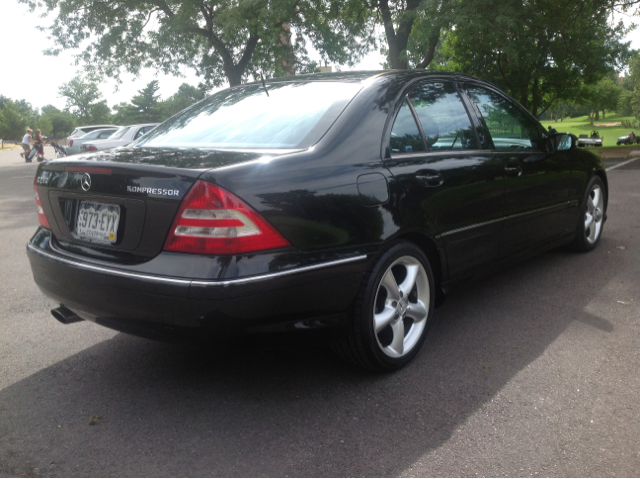 Mercedes-Benz C-Class 2005 photo 3