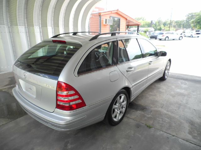 Mercedes-Benz C-Class 2005 photo 1