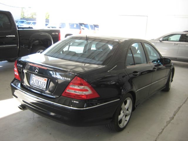 Mercedes-Benz C-Class 2005 photo 7