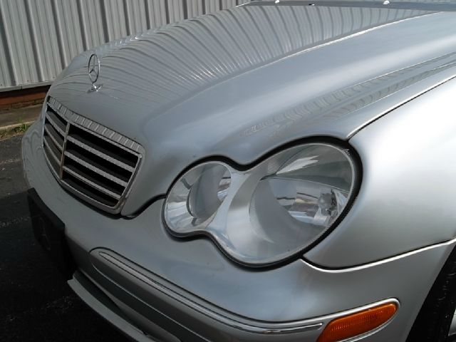 Mercedes-Benz C-Class 2005 photo 4