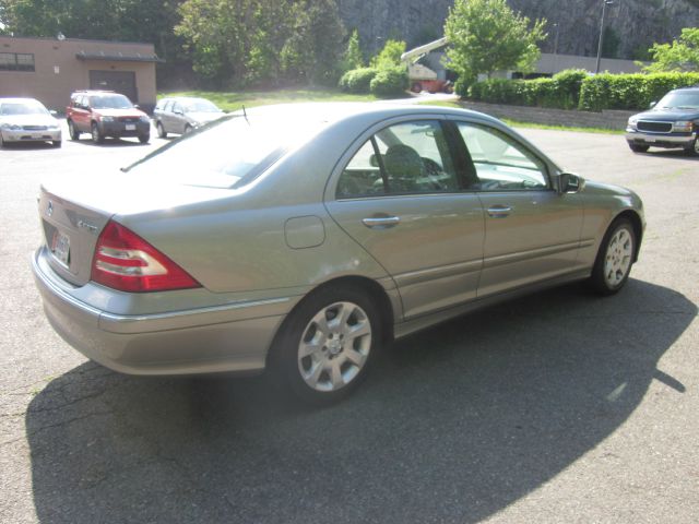 Mercedes-Benz C-Class 2005 photo 1