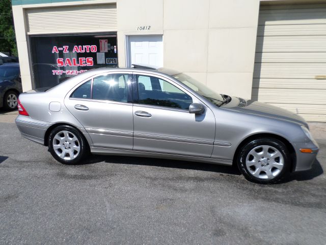 Mercedes-Benz C-Class 2005 photo 16