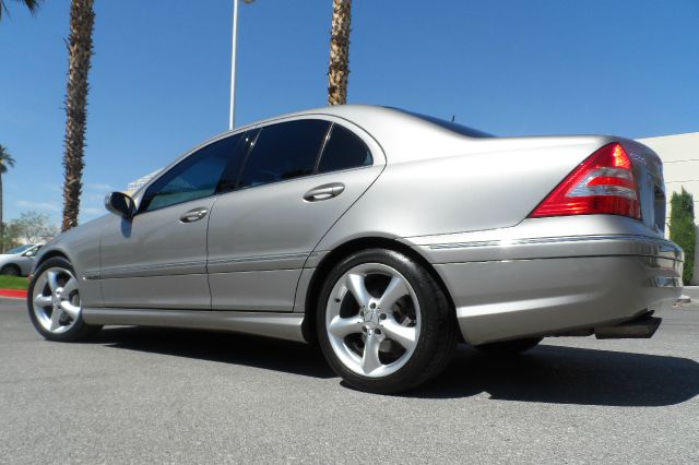 Mercedes-Benz C-Class 2005 photo 1