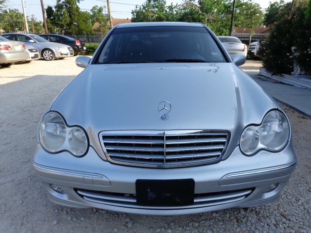 Mercedes-Benz C-Class 2005 photo 2