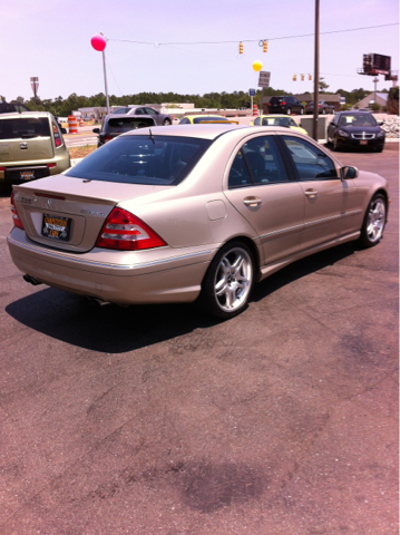 Mercedes-Benz C-Class 2005 photo 2